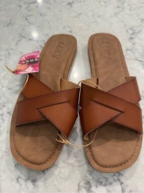 Roxy Andreya tan slide sandals Size 8 NWT